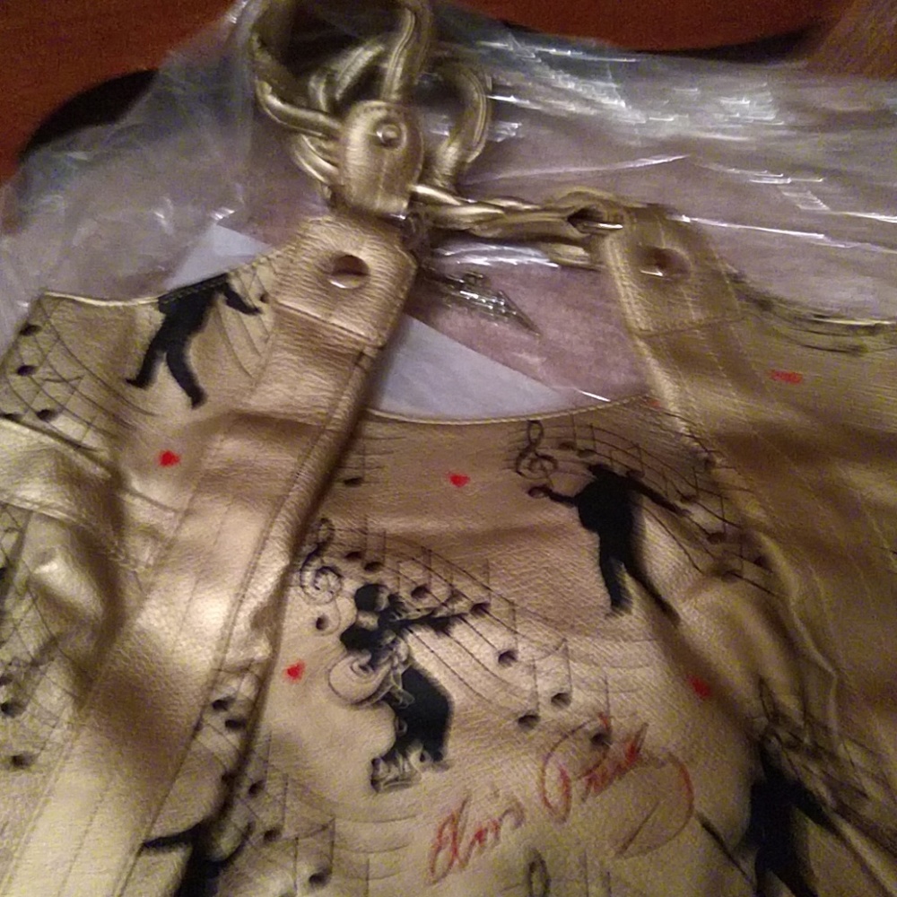 👛